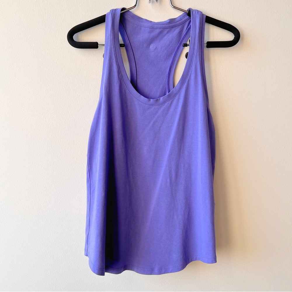 Lululemon sleeveless top size 4